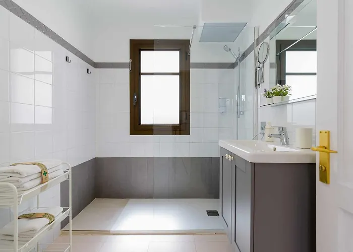 Mahostly Comillas Pa Apartment *