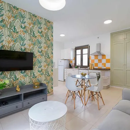 Mahostly Comillas Pa أرّاثيفي