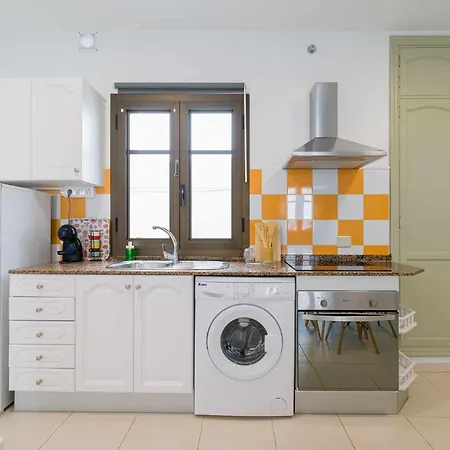 Mahostly Comillas Pa * أرّاثيفي